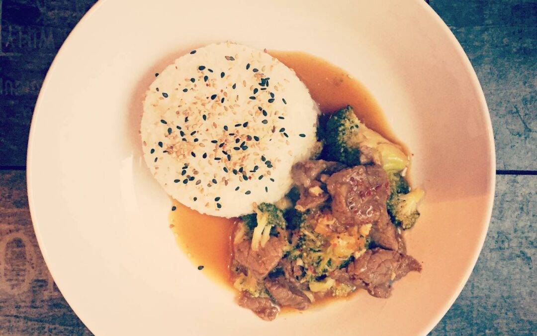 Bœuf au Brocoli : Un Plat Savoureux et Équilibré