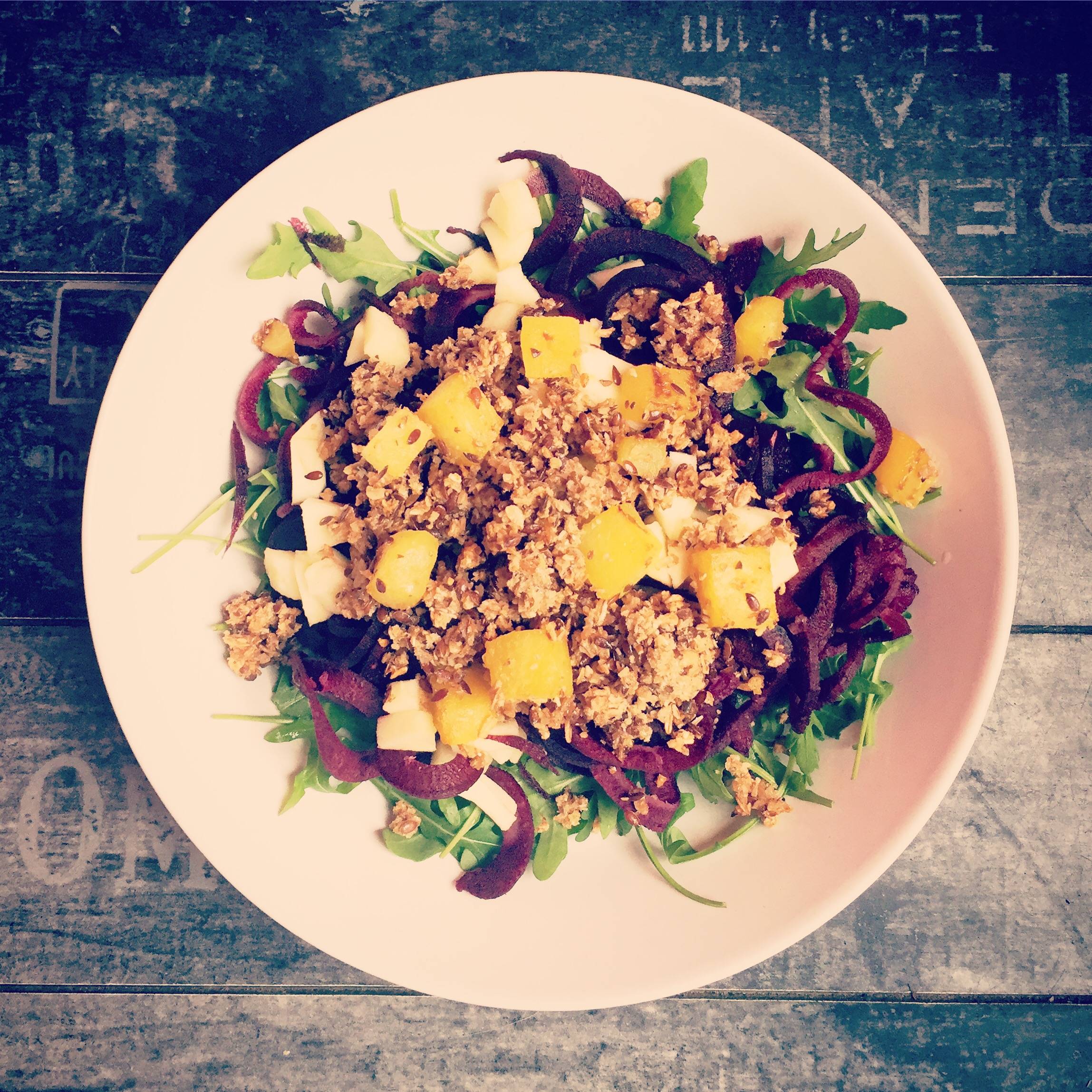 salade de betterave jaune et crumble Be-harmony recette perte de poids salade de betterave jaune et crumble Be-harmony recette perte de poids